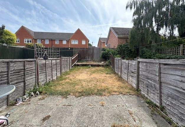 18, Banbury Close, Wokingham photo 4