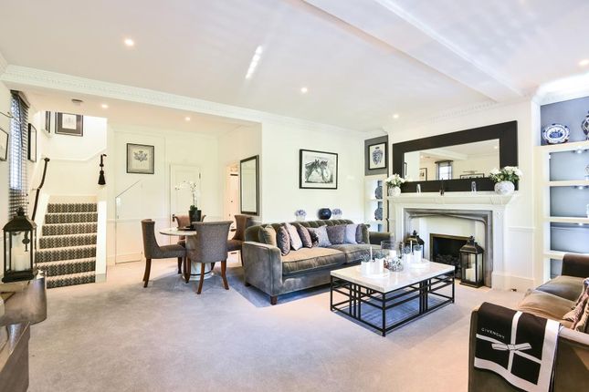 Terraced house to rent in Frognal, Hampstead