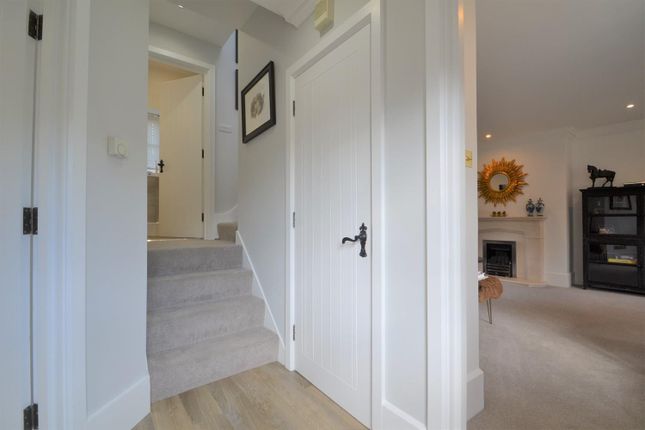 7 St. Joseph's Mews, Greyfriars Lane, Storrington photo 2