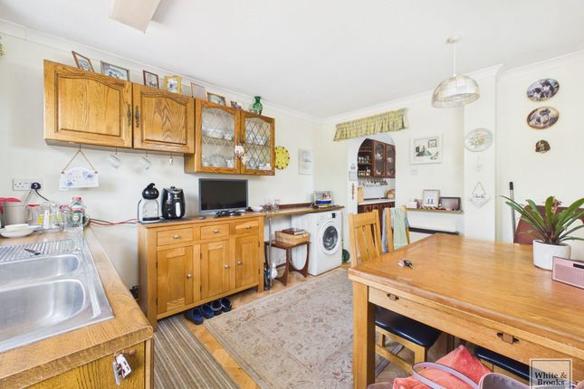 4 Frederick Road, Chichester photo 4