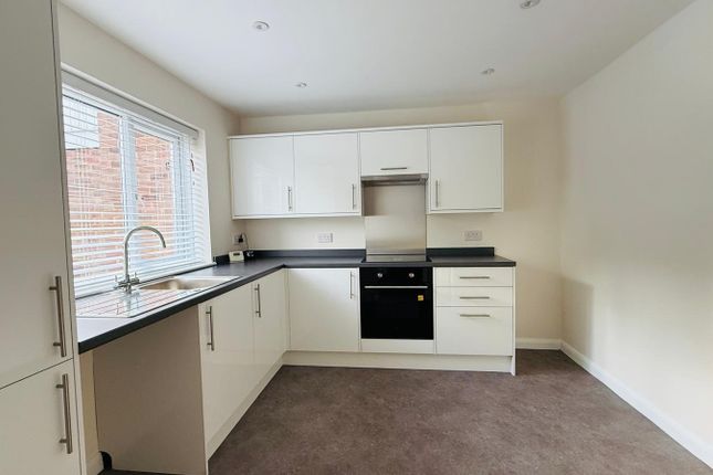 604 Mierscourt Road, Rainham, Kent photo 4