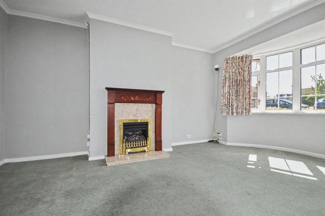 22, Greenfields Close, Horsham photo 4