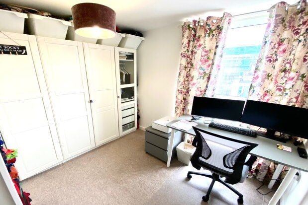 Flat to rent in Davaar House, Cardiff