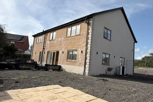 Canwch Y Gloch, Coopers Road, Ammanford photo 3