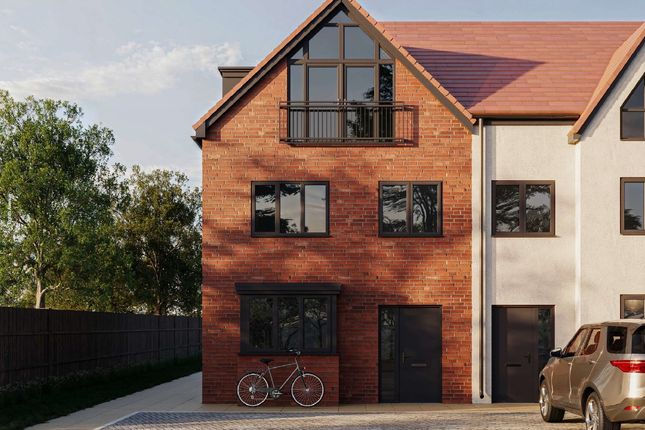 13 Francis Avenue, Aylesbury, Buckinghamshire photo 4