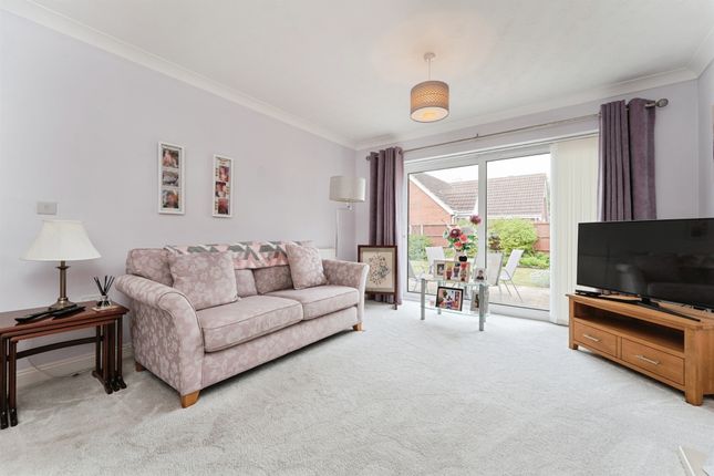 5, Waggoners Way, March photo 3