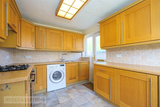 32, Sutton Drive, Huddersfield photo 2