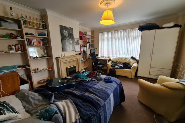 Mackintosh Place, Cardiff photo 4