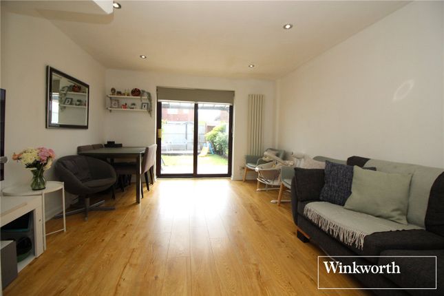 3, Hay Close, Hertfordshire photo 4
