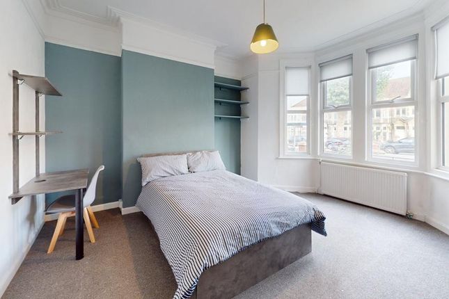 A Spacious And Well-Lit Large Double Bedroom With ...