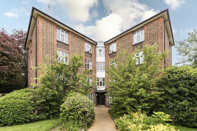 Thumbnail Flat to rent in Mount Avenue, London
