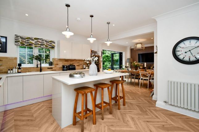 2, Greystone Close, Ripon photo 2