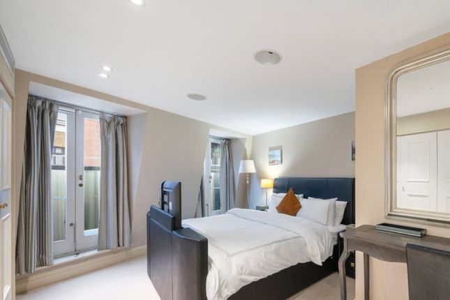 Terraced house to rent in Montpellier Mews, London