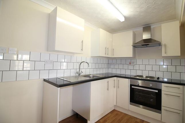 Flat to rent in High Street, Higham Ferrers