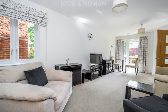 7 Edward Place, Churchfield Road, Walton On Thames photo 4