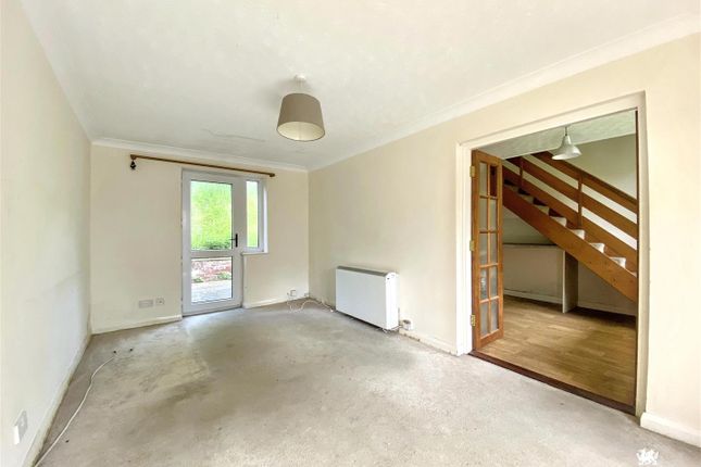 12, Manor Parade, Goodwick photo 2