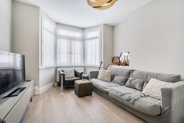 25a, Leighton Road, Enfield photo 3