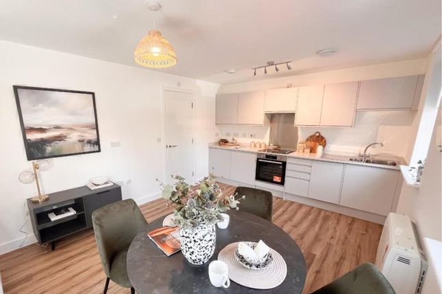 47, Eliza Grant Road, LEEDS photo 2