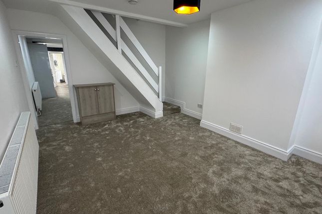 29 Plough Hill Road, Nuneaton photo 2