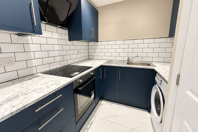 16, Vine Place, Hounslow photo 2