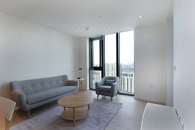 Thumbnail Flat to rent in Gabriel Walk, Elephant And Castle, London