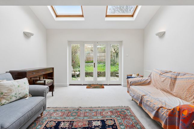 33, Wolsey Road, Esher photo 2