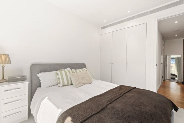 Apartment 506, 1, Eastfields Avenue, London photo 4