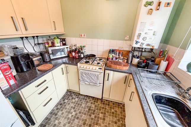 Meadow Drive, Oswestry photo 3