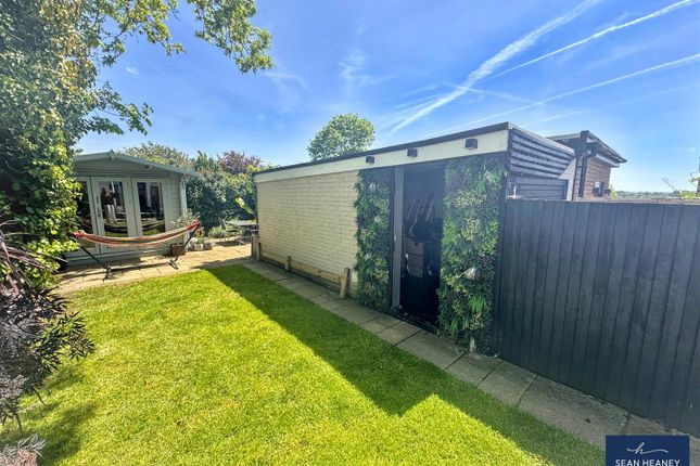132, Woodville Road, Barnet photo 3