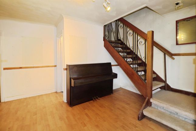 88a, Port Road East, Barry photo 4