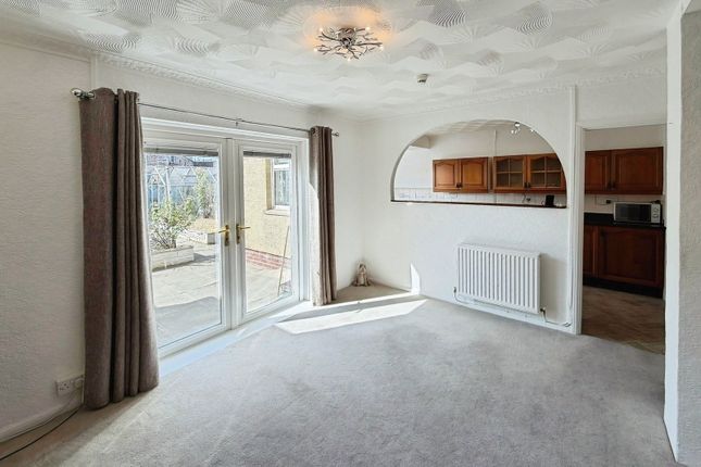 21, Dahlia Close, Port Talbot photo 3