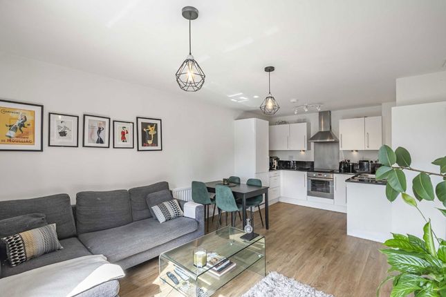 1-bed flat on 59 Fleming House, St. Georges Grove, London, £300,000