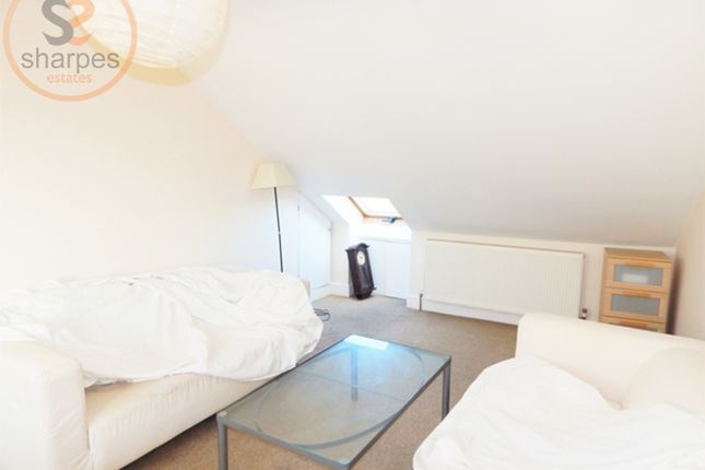 81B Charlmont Road, London photo 2