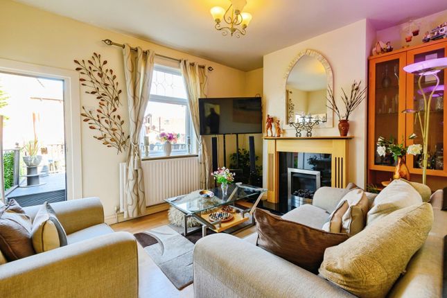 8, Moss Place, Greater Manchester photo 4