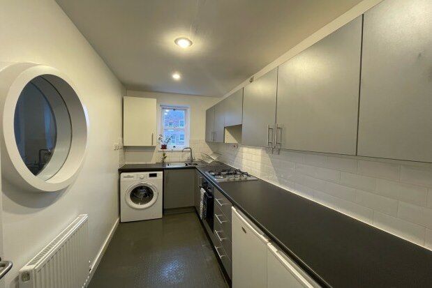 Flat to rent in Princes Avenue, Liverpool