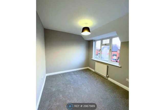 Farm Road, Brierley Hill photo 5
