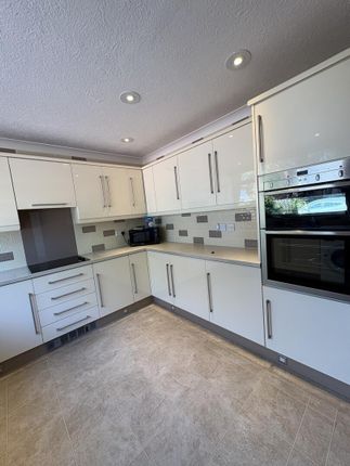 2, Ruskin Avenue, Great Yarmouth photo 5