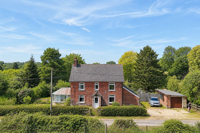 4-bed house on 4 Cross Lanes,, Mockbeggar, Hampshire, £600,000