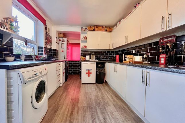 209, Palgrave Road, Great Yarmouth photo 3