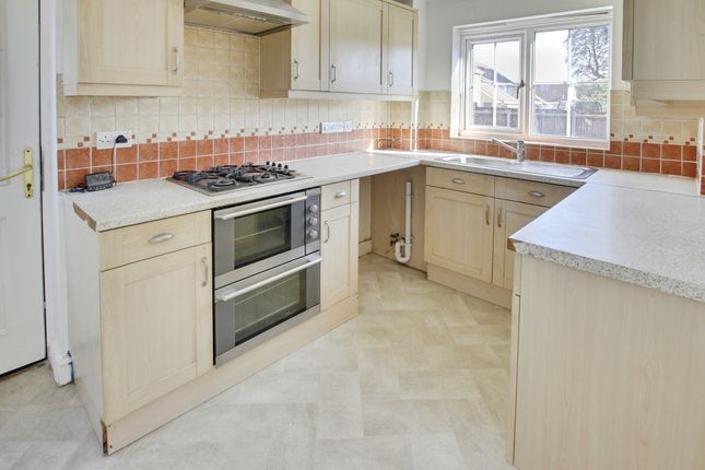 21, Willowherb Close, March photo 3