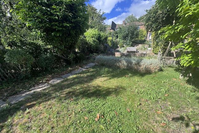 36, Farningham Road, Caterham photo 2