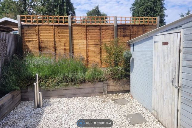 Ashampstead Road, Southcote, Reading photo 4