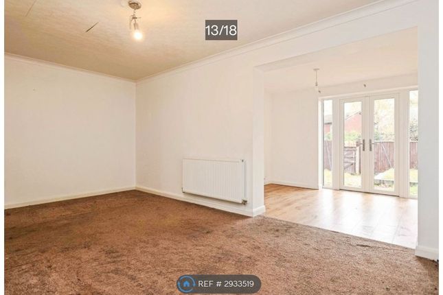 Rothesay Croft, Birmingham photo 4