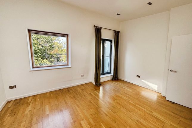 13, Gwynt Mews, Pontcanna photo 2