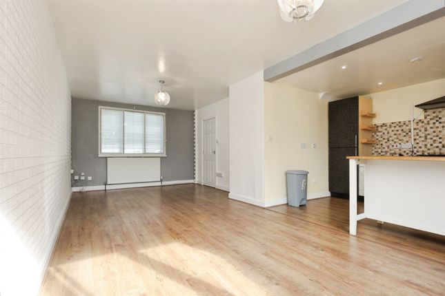 72, Greenvale Avenue, Birmingham photo 3