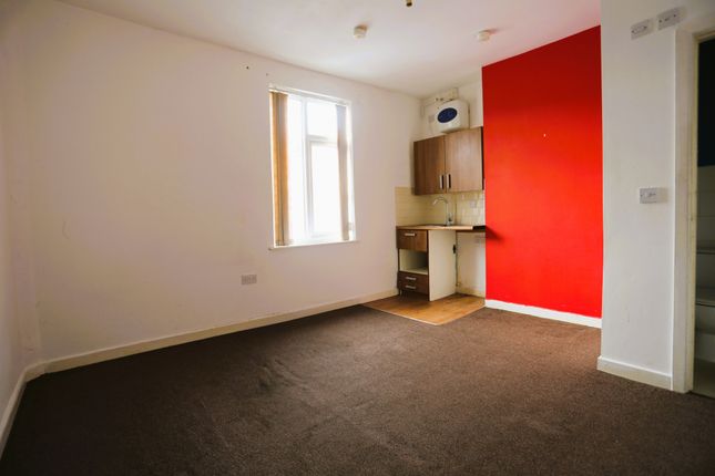 Room to rent in Anderson Road, Smethwick, West Midlands