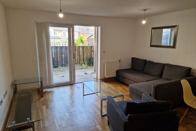 Flat 38, Brecon Lodge, West Drayton photo 3