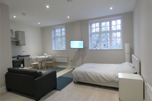 1-bed flat on 5A, Oakleigh Gardens, Whetstone, £1,500/mo
