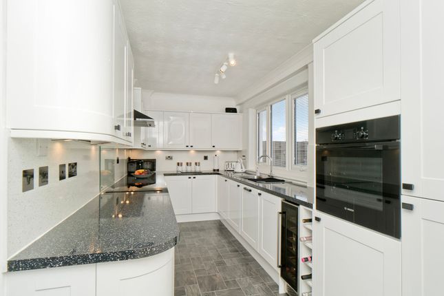 5, Wilson Road, Gorebridge photo 4