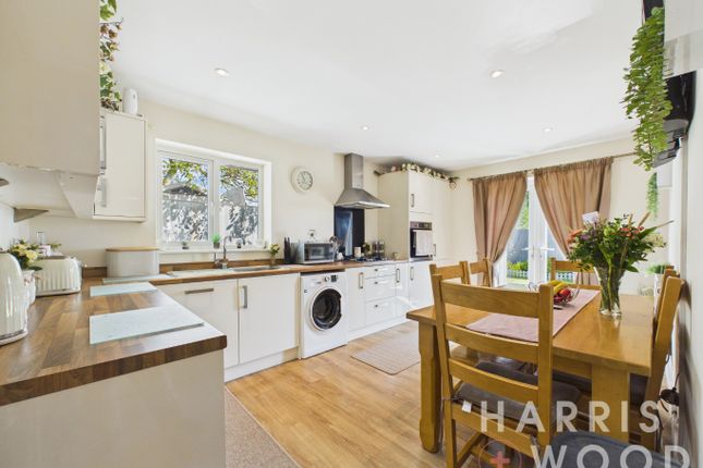 21 Whitegates Court, Little Clacton, Essex photo 2